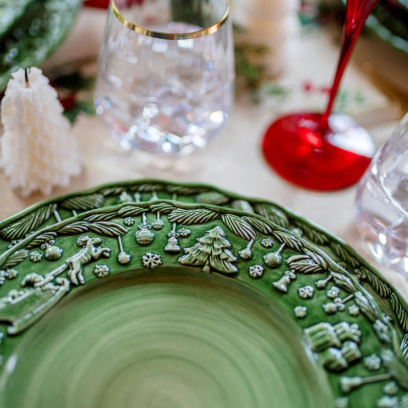 Vietri Fiabe Di Natale Green Dinner Plate