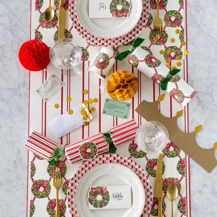 Hester & Cook Holiday Wreath Crackers