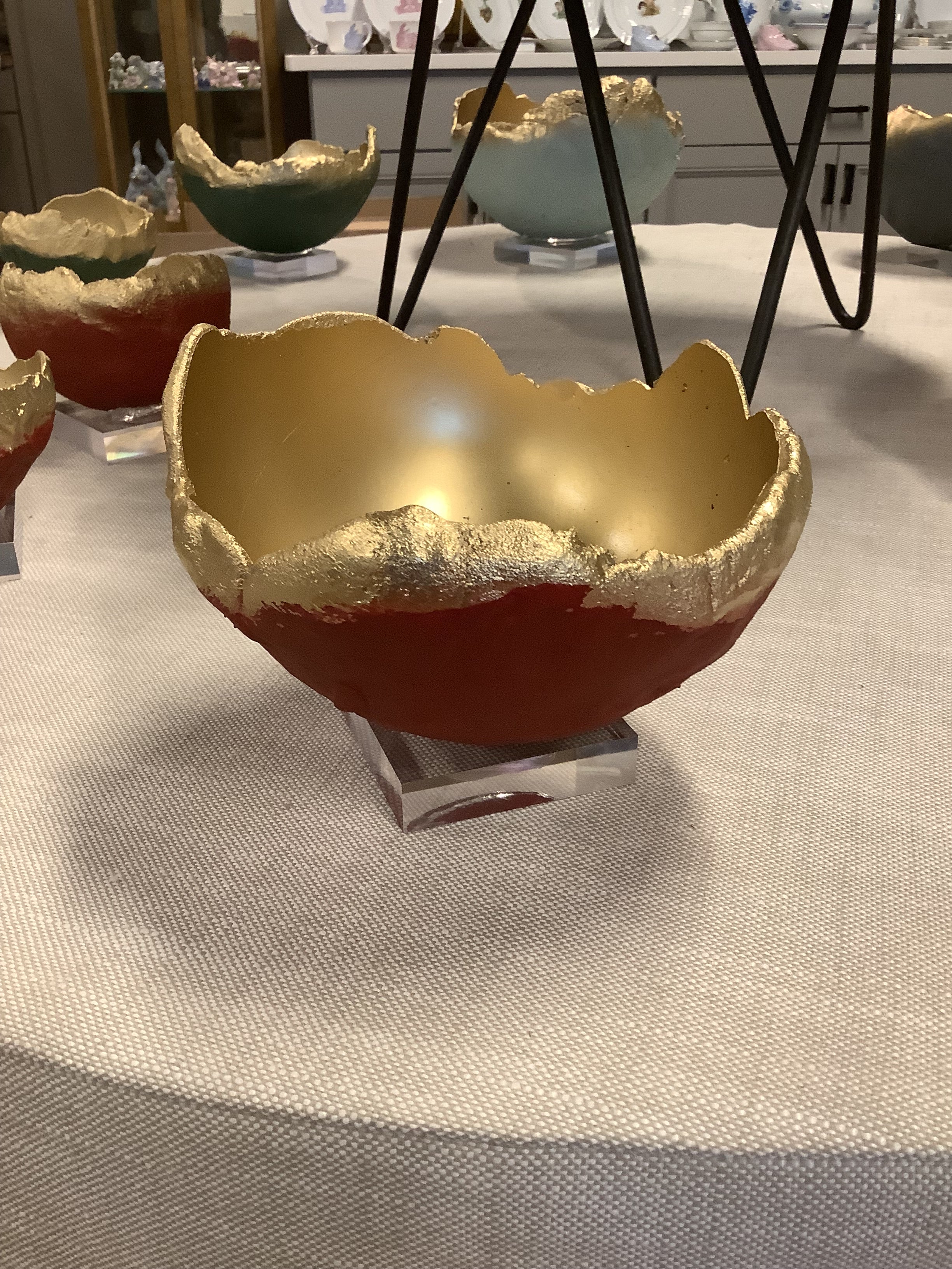 Bella Beton Concrete Bowl - Small Red/Gold